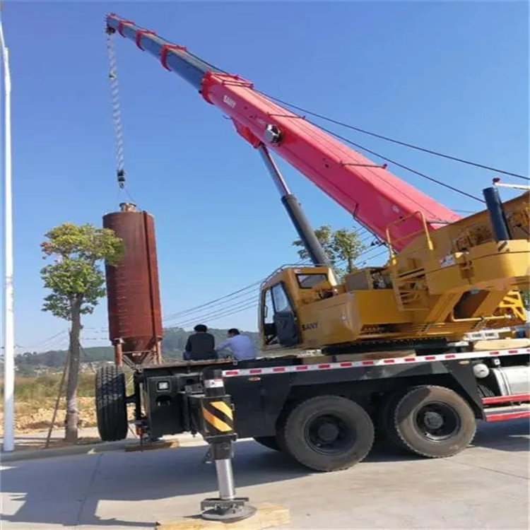 港口镇专业吊车租赁多少钱