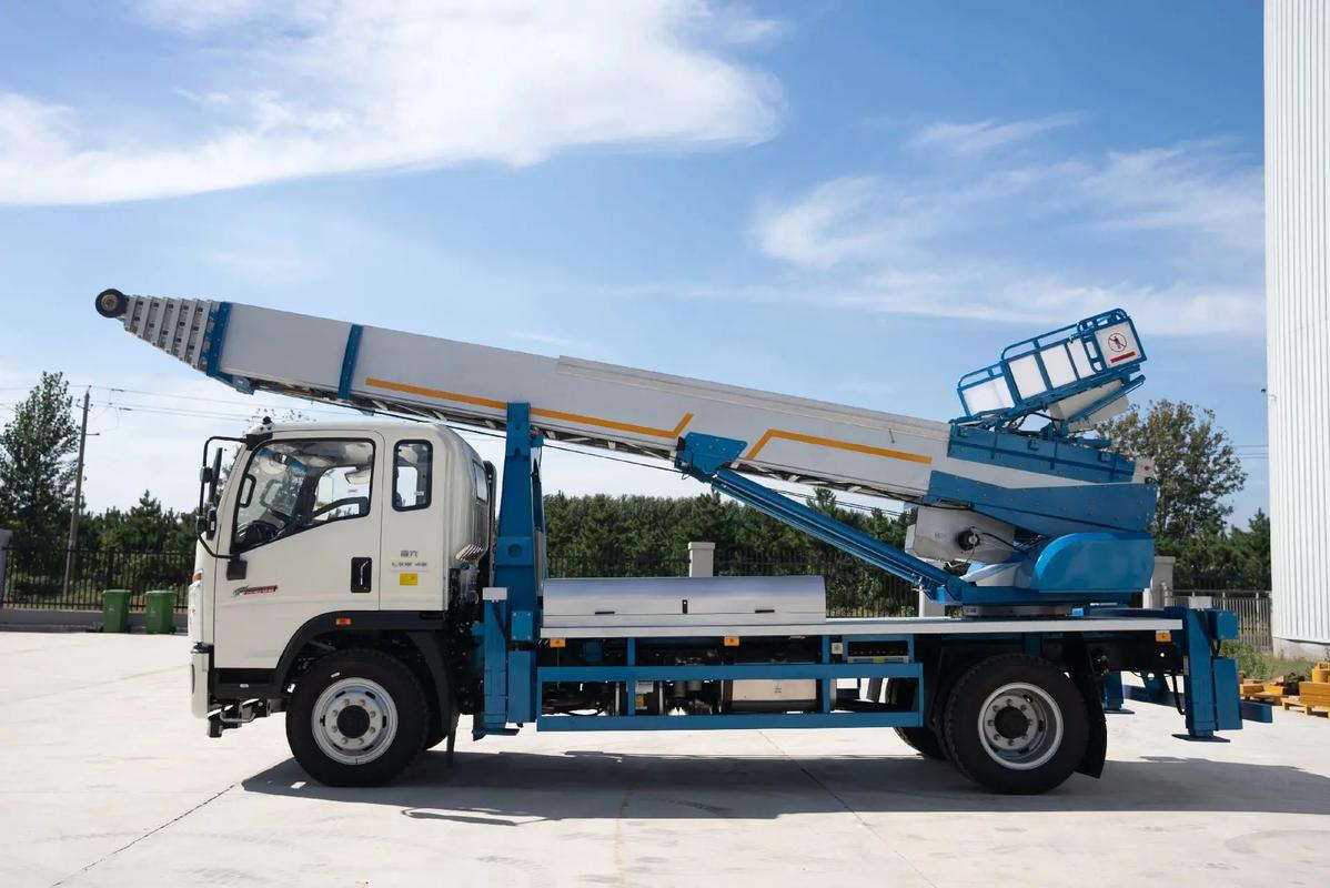 港口镇云梯上料车租赁费用