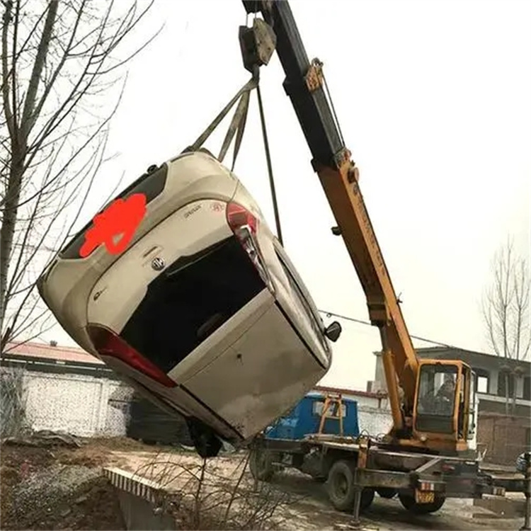 港口镇随时待命，吊车24小时道路救援服务全解析